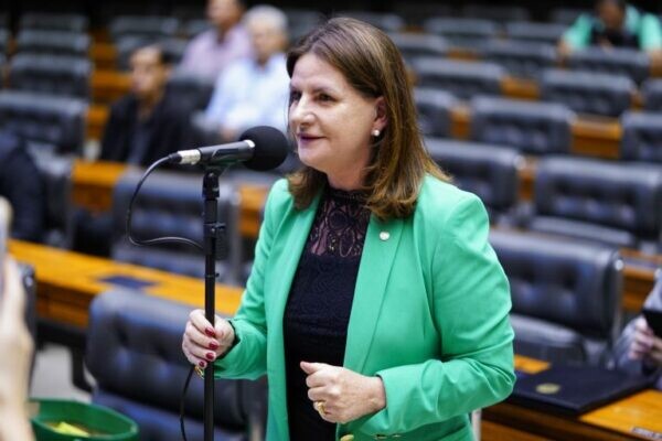 camara-cria-comissao-especial-que-vai-analisar-a-pec-da-enfermagem