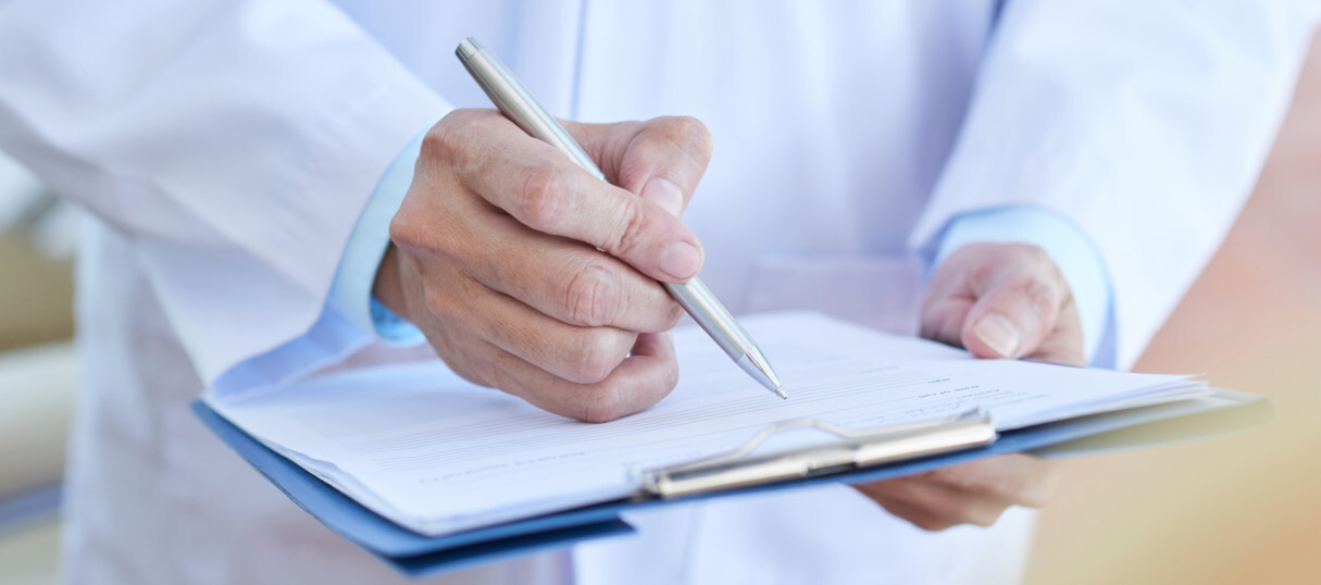 doctor-prescribing-medicine-scaled_p129431_thumb_cropped_ret.jpg