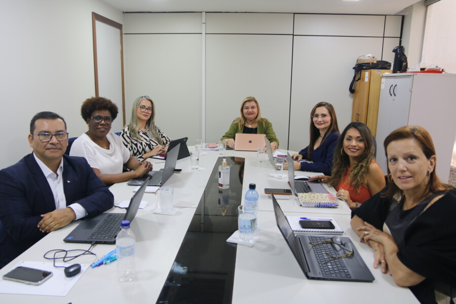 camara-trabalha-em-e-book-educativo-de-atencao-a-saude-do-adolescente-adulto-e-idoso