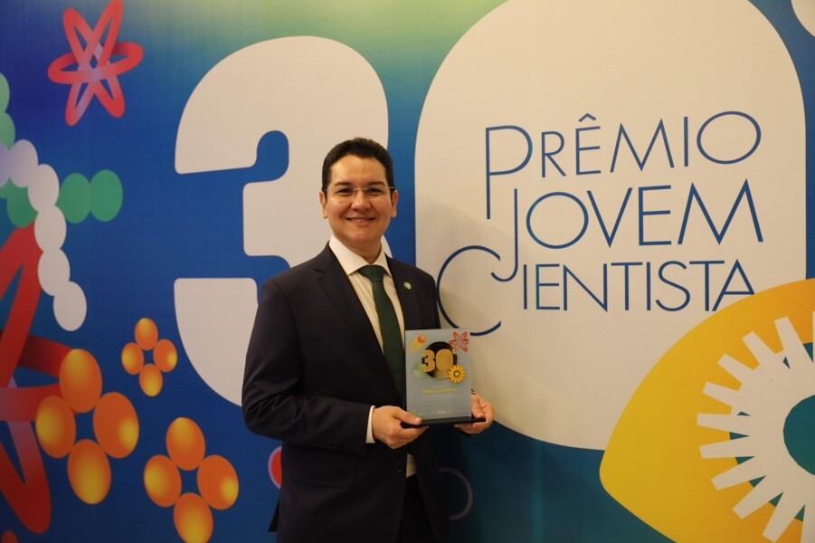 pela-primeira-vez-na-historia-enfermeiro-e-agraciado-com-o-premio-jovem-cientista