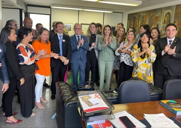 piso-da-enfermagem-a-espera-e-longa-mas-a-vitoria-e-certa-diz-autor-da-lei