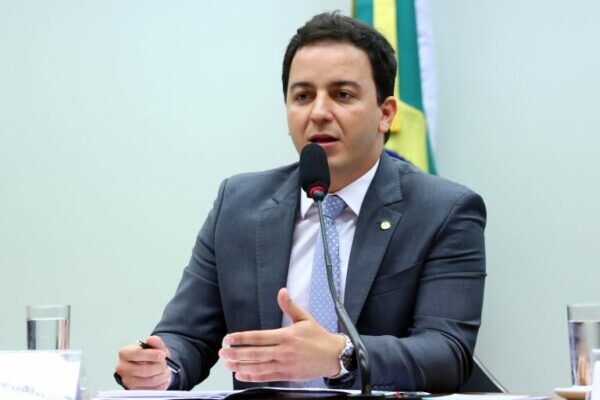 proposta-preve-jornada-de-30-horas-semanais-para-a-enfermagem-2