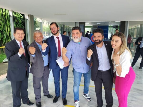 governo-federal-promete-minuta-de-medida-provisoria-do-piso-ate-quinta