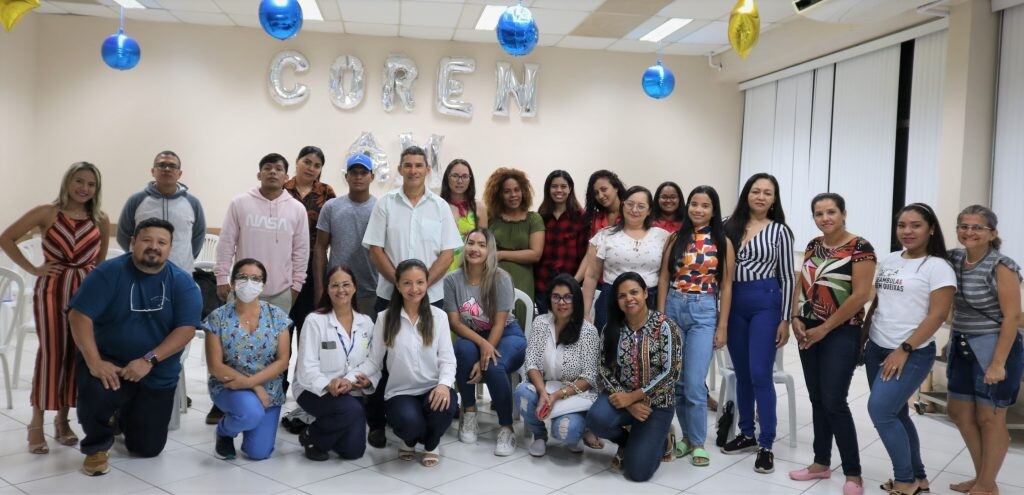 coren-am-realiza-solenidade-de-entrega-de-carteiras-de-identificacao-profissional-para-tecnicosas-de-enfermagem-e-enfermeirosas